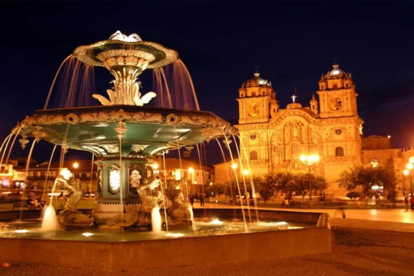 itinerario completo para visitar Machu Picchu, Valle Sagrado, Maras y más. Precios, historia y consejos.