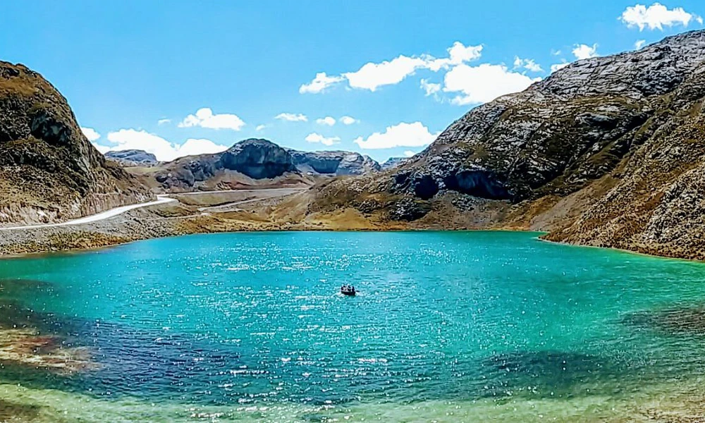 Tour Canta Mágico | Lagunas Altas y Cordillera La Viuda Full Day