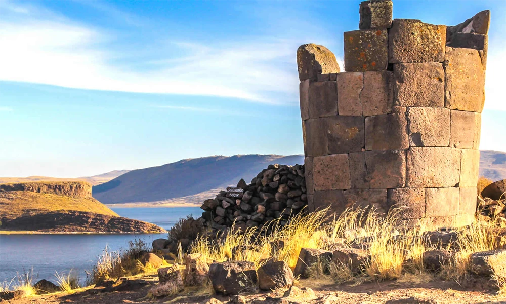 Sillustani Ancestral | Tour Arqueológico desde Puno