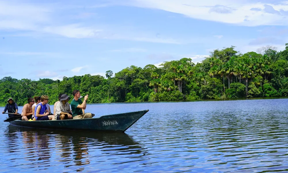 Puerto Maldonado and Lake Yacumama Tour 4 days