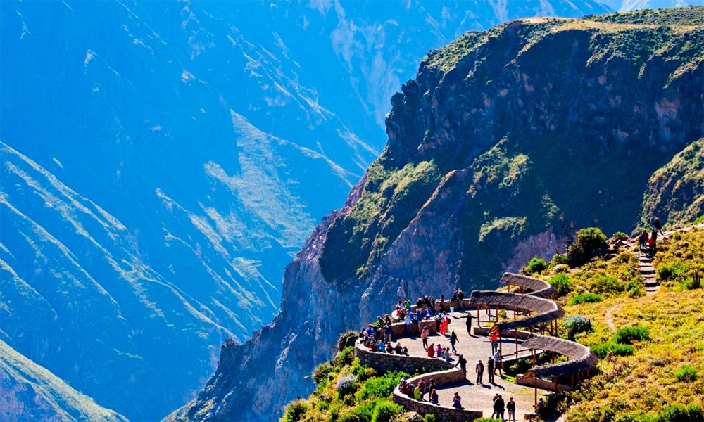 Passeio pelo Cânion do Colca 2D/1N | Natureza, Cultura e Condores em Voo