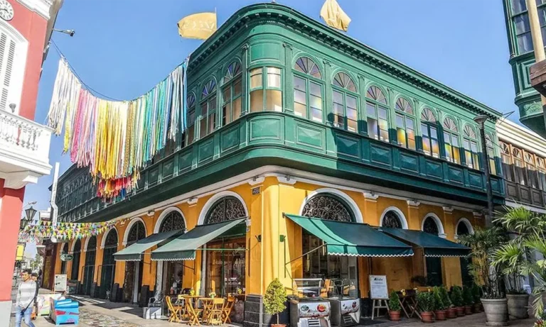 Passeio Monumental de Dia Inteiro em Callao | História, Cor e Mar