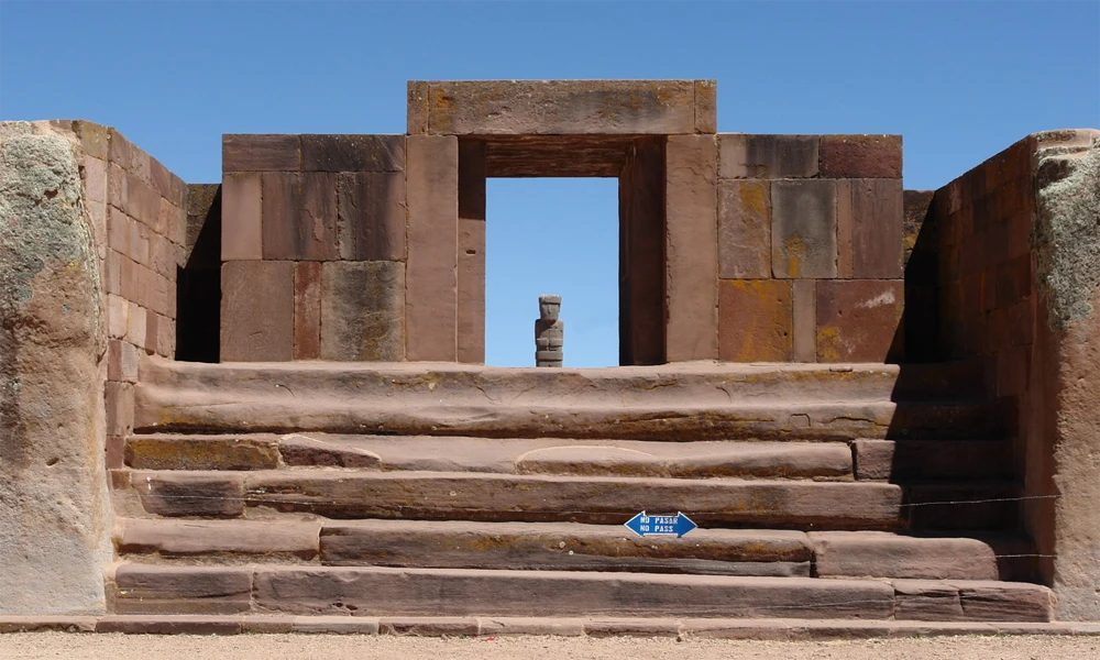 Legendary Tiahuanaco Tour | 1 Day between Peru and Bolivia