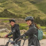 Descubre cómo viajar a Perú desde Italia: guía práctica con clima, cultura, seguridad y consejos sostenibles para 2025. 🇵🇪✨