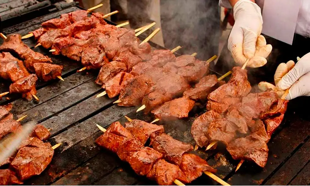 Passeio gastronômico noturno em Cusco